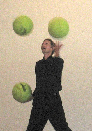David Cousin Juggling - Credit Flickr 
